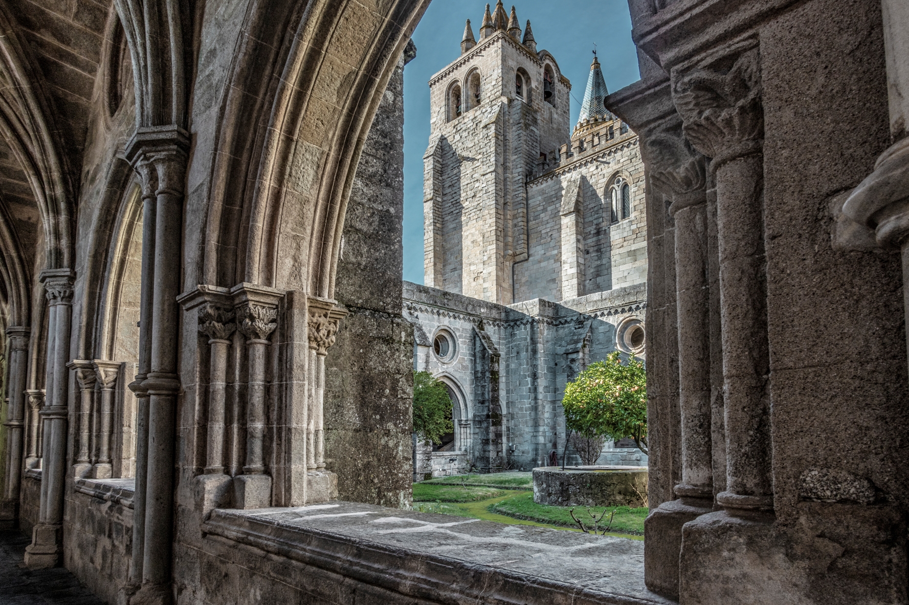 Sé Catedral de Évora vista do claustro