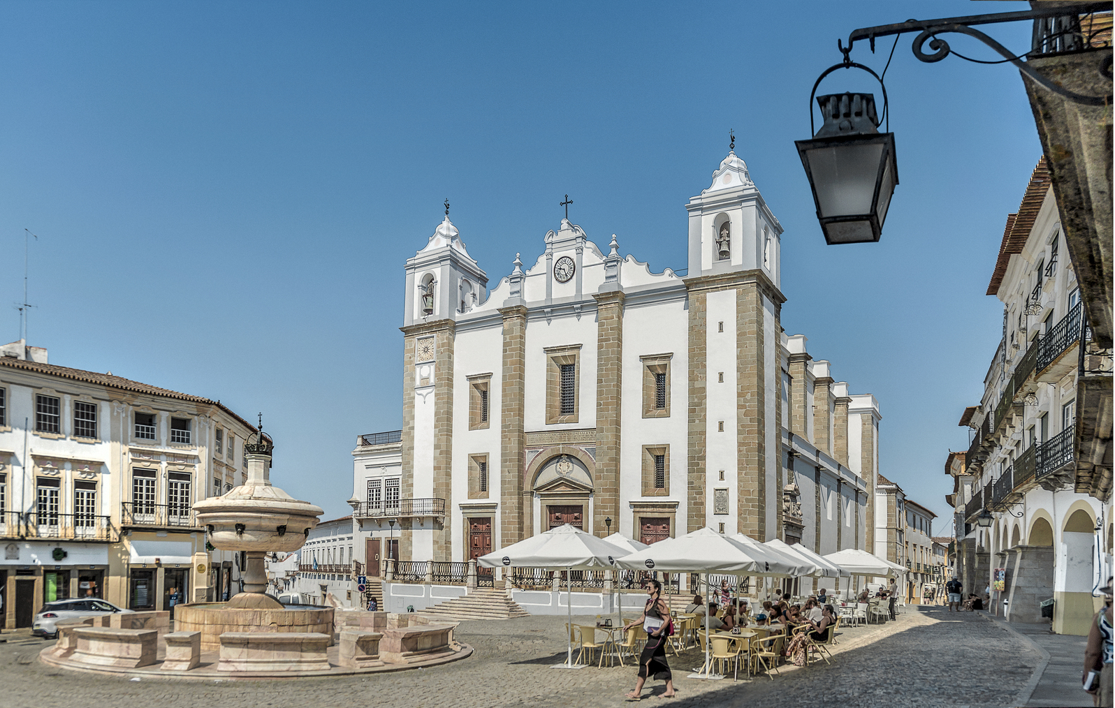 Praça do Giraldo, no coração de Évora
